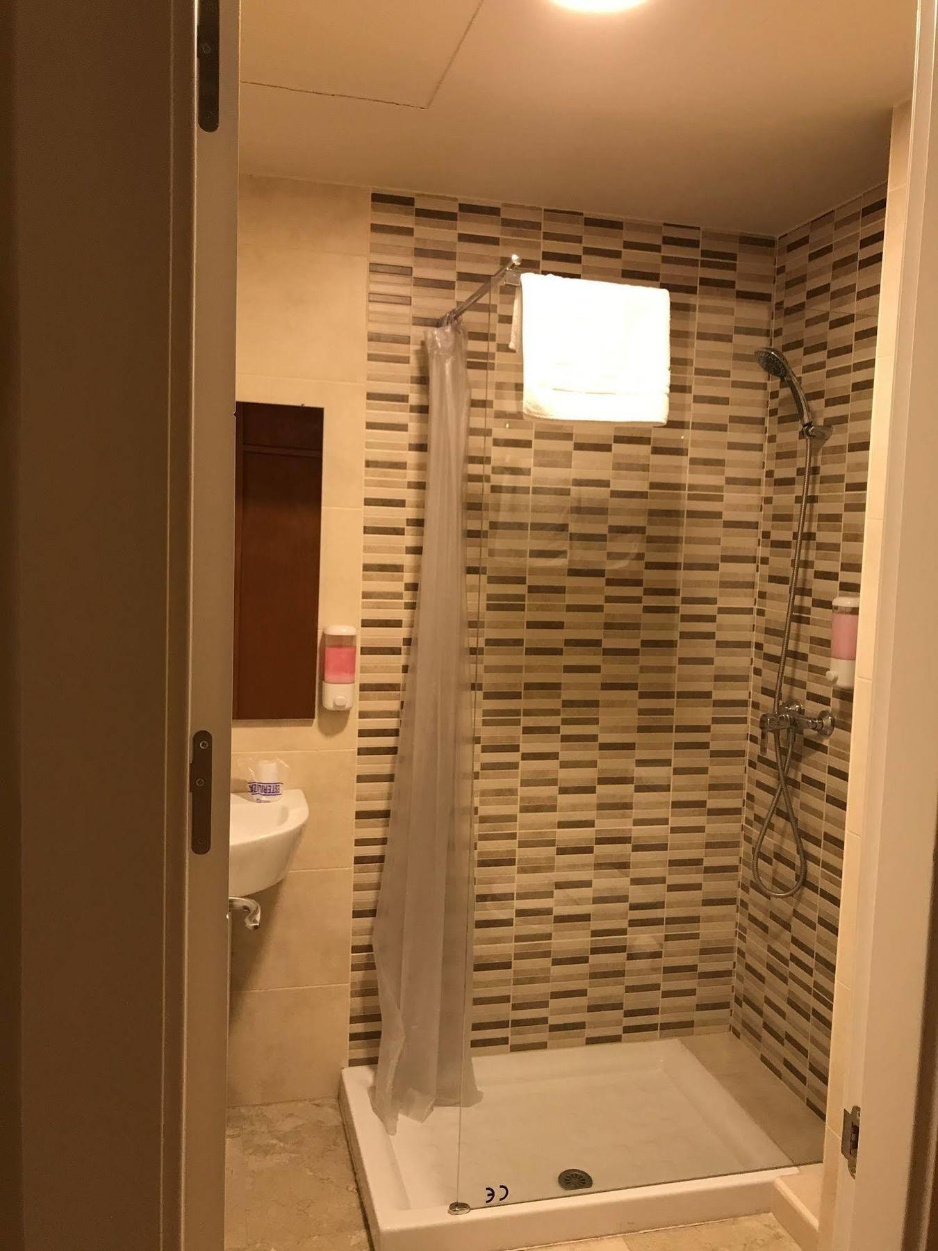 Hotel Los Galanes 2*